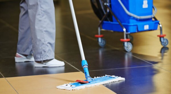 267526-x-razoes-para-terceirizar-a-limpeza-de-clinicas-e-consultorios